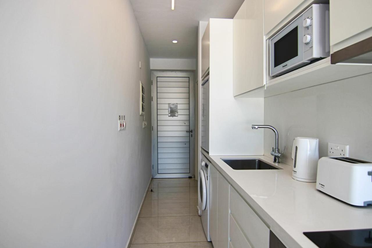 Phaedrus Living - Seaside Luxury Flat Harbour 105 Lägenhet Paphos Exteriör bild